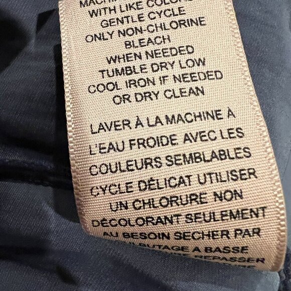 Philosophy Navy Blue V Neck Blouse Career Pleated Flutter Sleeve Size Medium - Picture 9 of 9